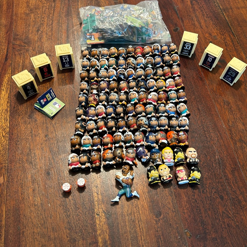 Teeny Mates Miniature Sports Figures Set in Multicolor